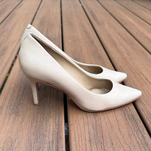 Aldo Nude / Bone Pointed Toe Heels - Picture 1 of 8